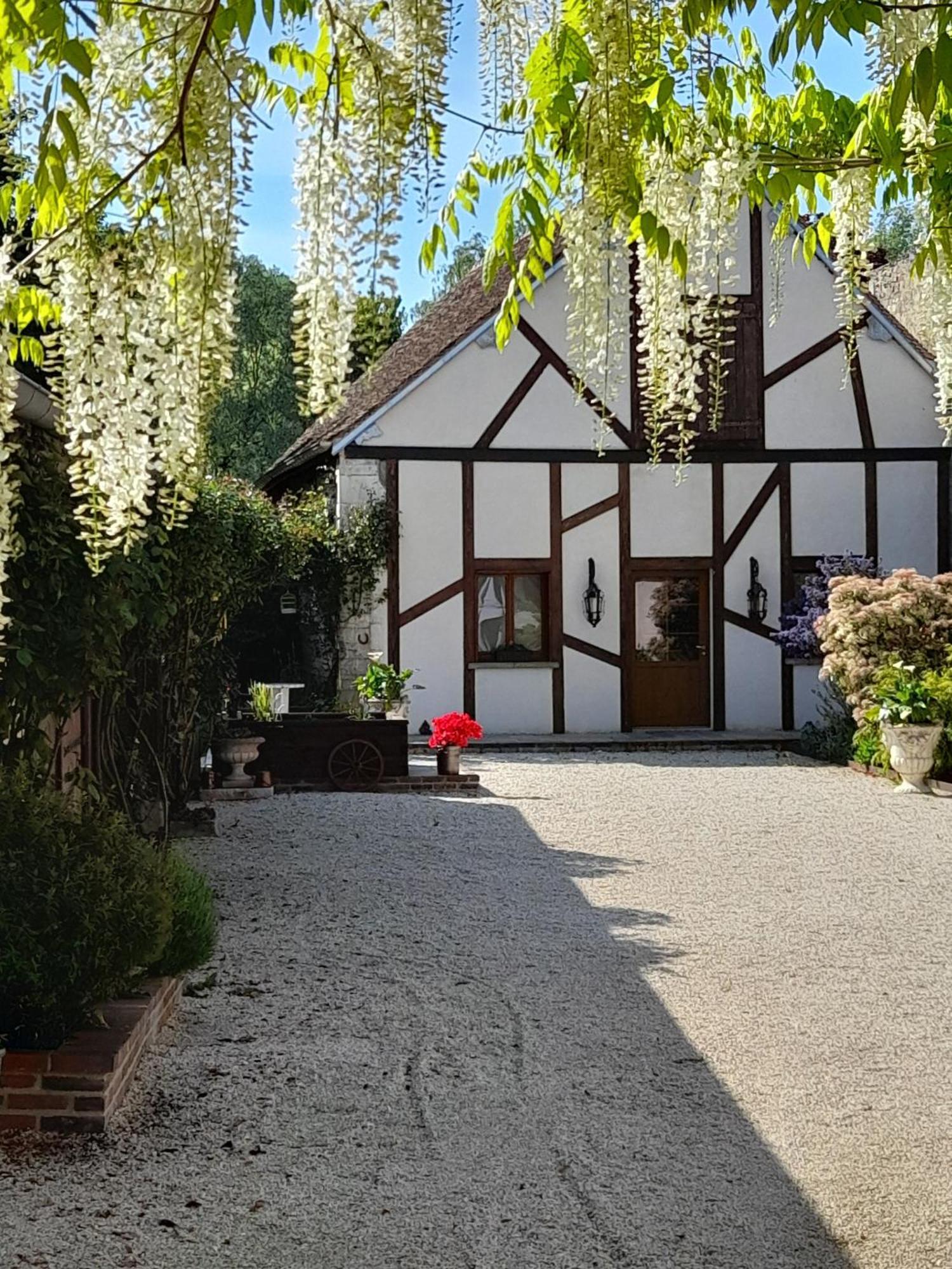 Aux Sources De Ouanne Exterior foto